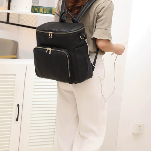 Mochila Maternidade couro preto